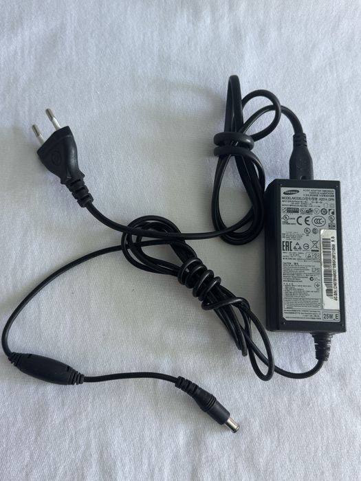 Оригинално зарядно Led lcd монитор Samsung 14V 1.79A 25W , зарядно Samsung