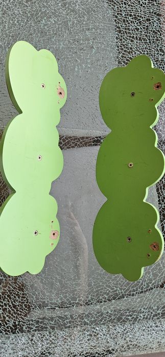 2 броя детска закачалка