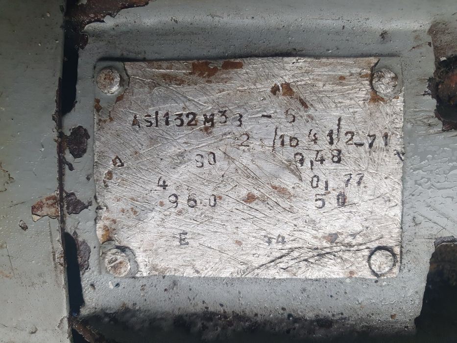 De vanzare 3 motoare trifazate