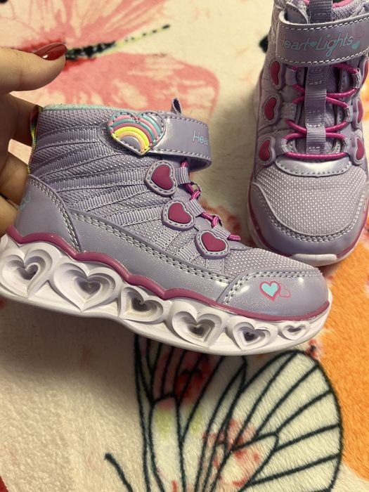 Sketchers 23 mov cu luminii