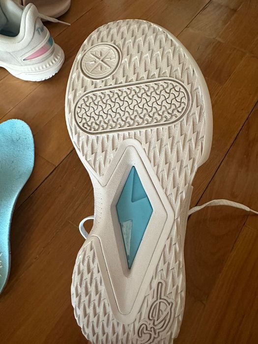 Баскетбольные кроссовки  Lining son of flash 2