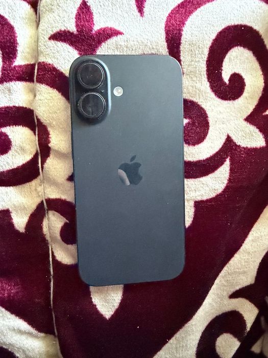 Продам iphone 16 128gb