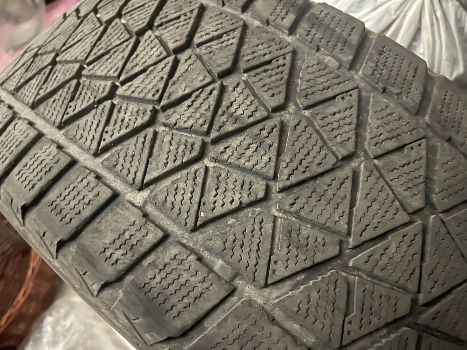 Продам шины бриджстоун