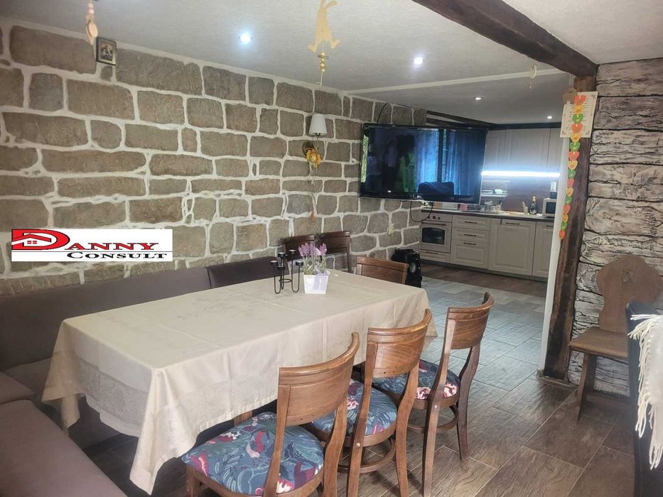 Реновирана къща за продажба в с. Драгневци - общ. Трявна