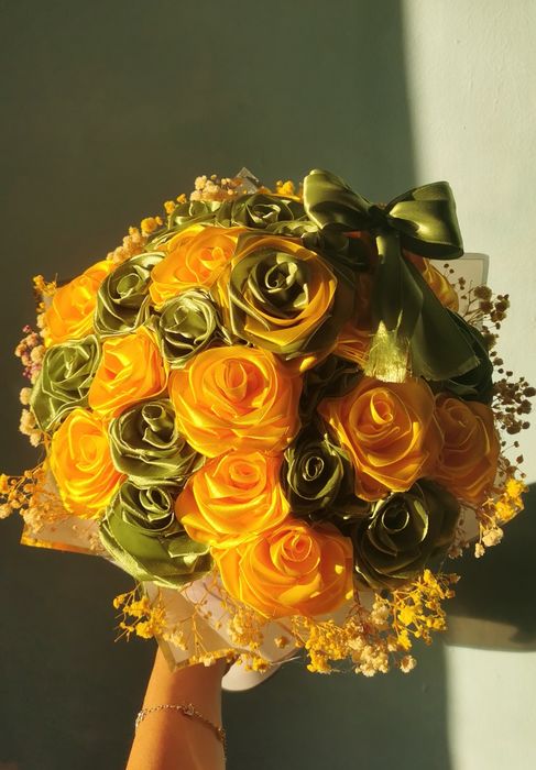 Buchet trandafiri din satin – Cadou hadmade
