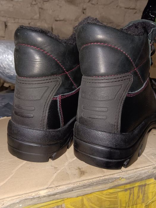 Продам отличные боты