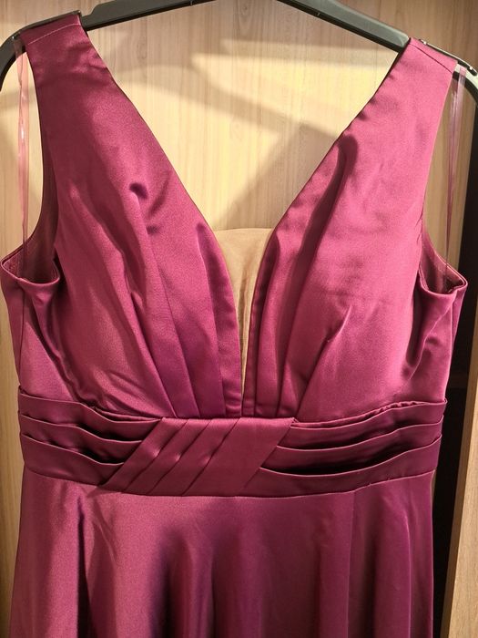 Официална рокля размер 44