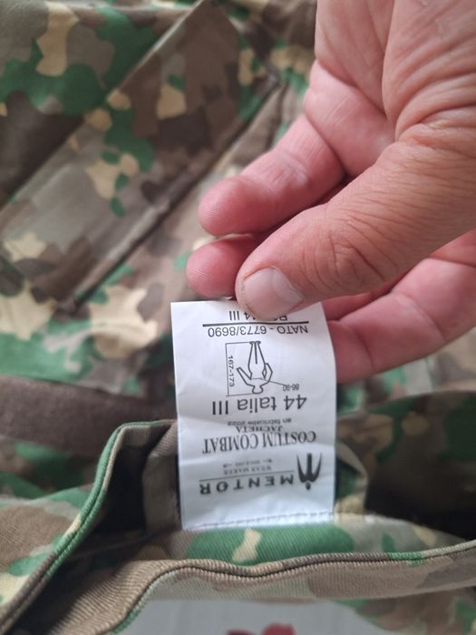 Vând ținută combat 44/3