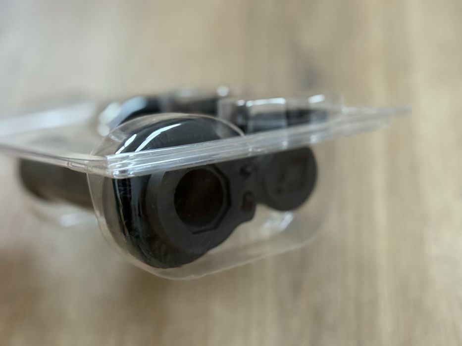 Продавам Грипове Odi Emig V2 Lock-On