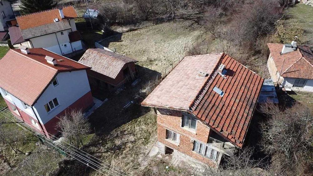 Продавам къща село Горни окол общ Самоков