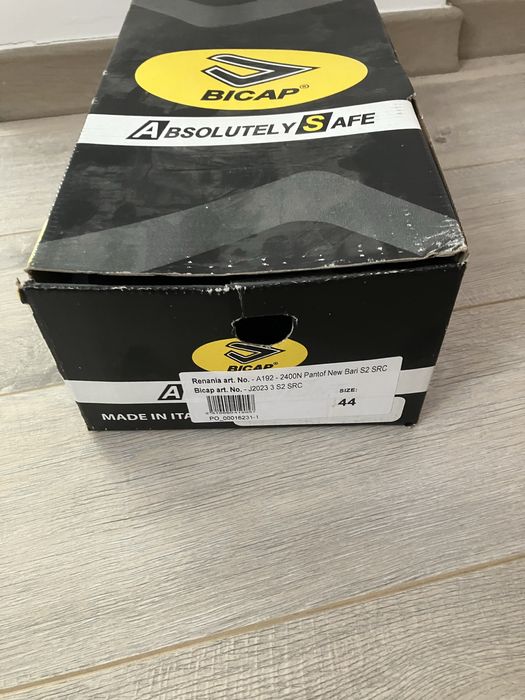 Bocanci de lucru noi bicap ,numarul 44 ,nepurtati