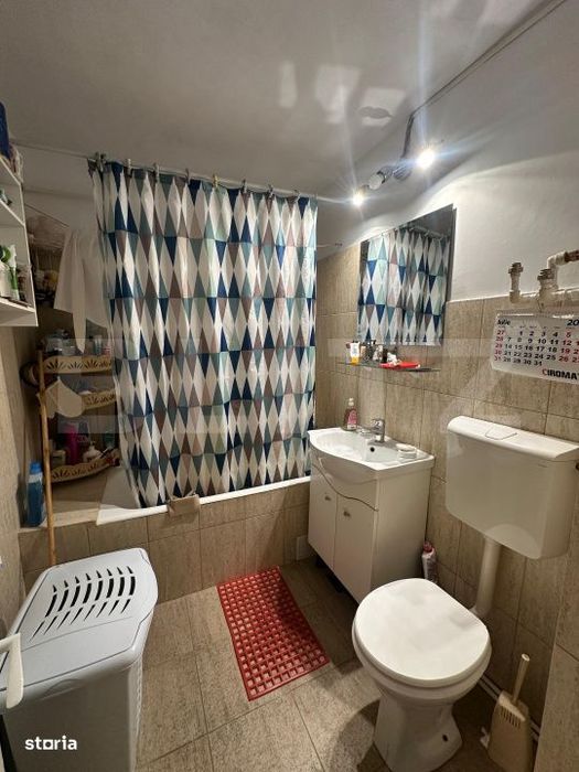 Apartament 3 camere, zona Centrul Multifunctional