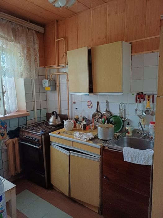 2-xona kvartira sotiladi