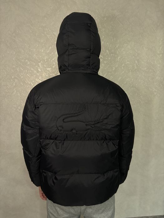 Продам новую куртку Lacoste