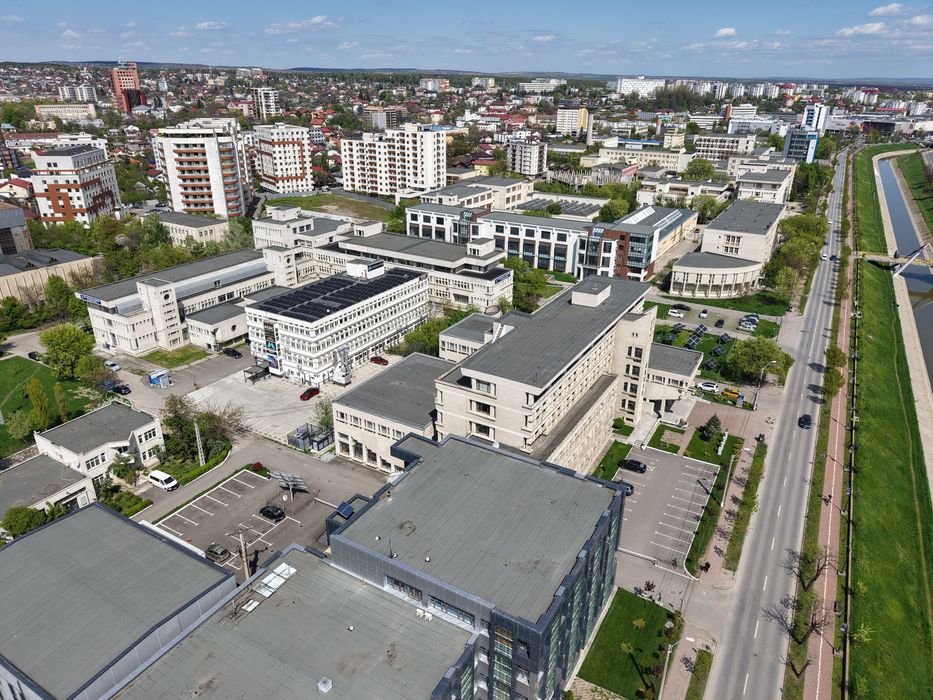 CDC Bulevardul Mangeron 53, ultracentral, birouri intre  16 și 400mp