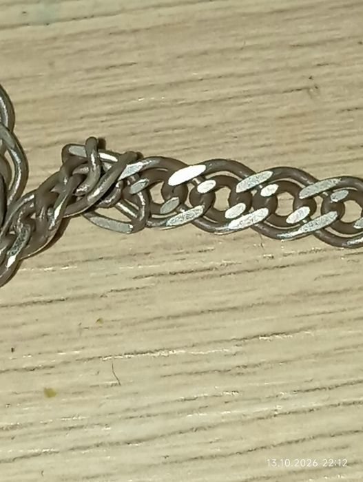 Серебряная цепочка с крестом