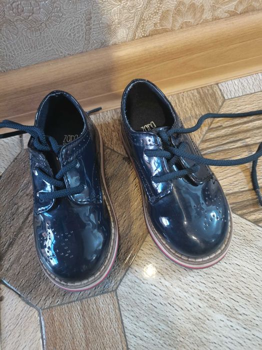 Pantofi lac Zara baby marimea 21