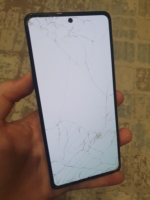 motorola edge plus 5G UW (2022) / motorola edge 30 pro