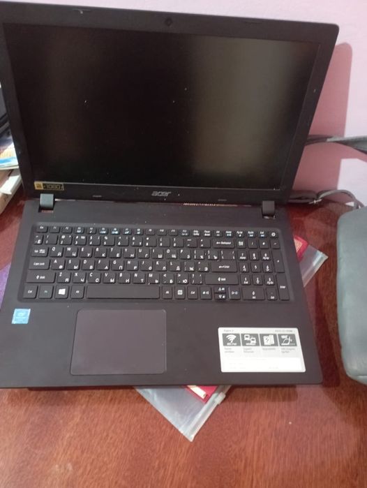 Ноутбук сотилади