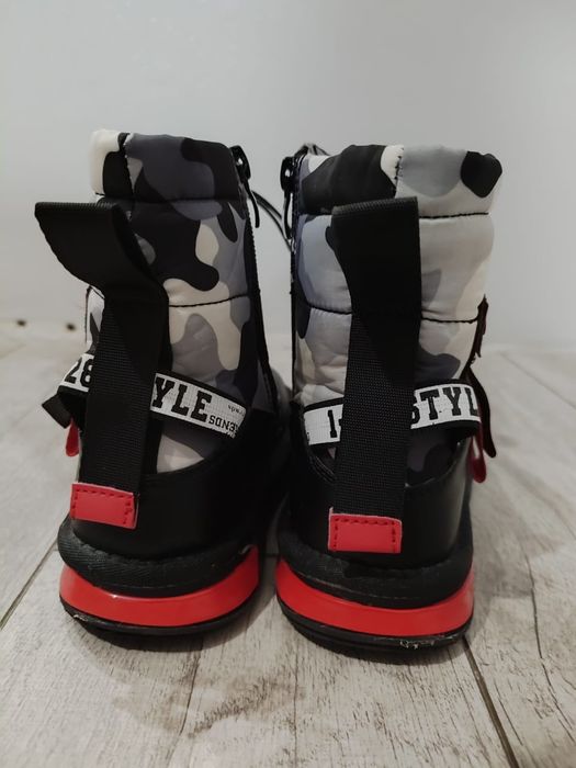 Зимние сапожки на мальчика