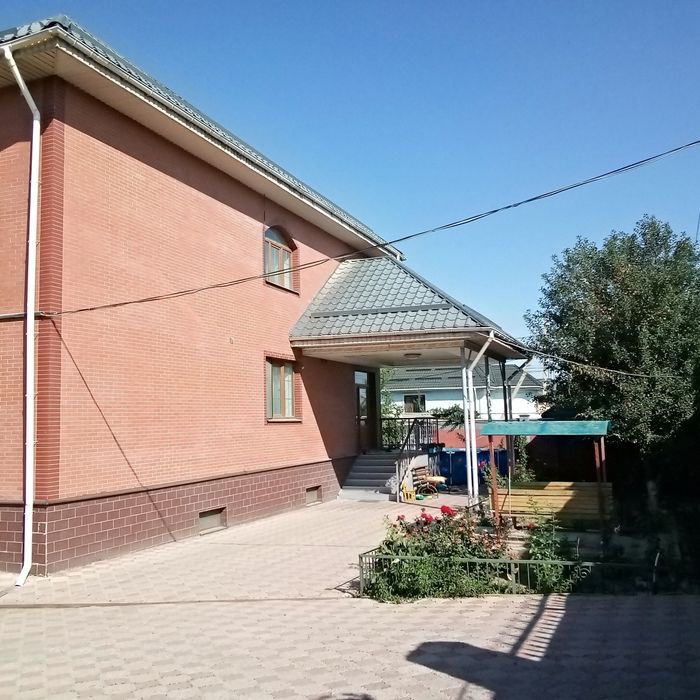 Продам хороший коттедж