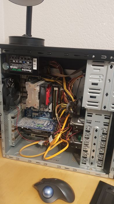 Системный блок Core 2 duo и монитор Samsung SyncMaster 943