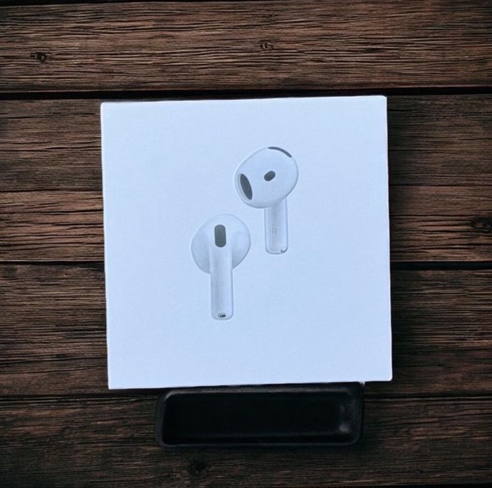 Apple AirPods 4 ANC