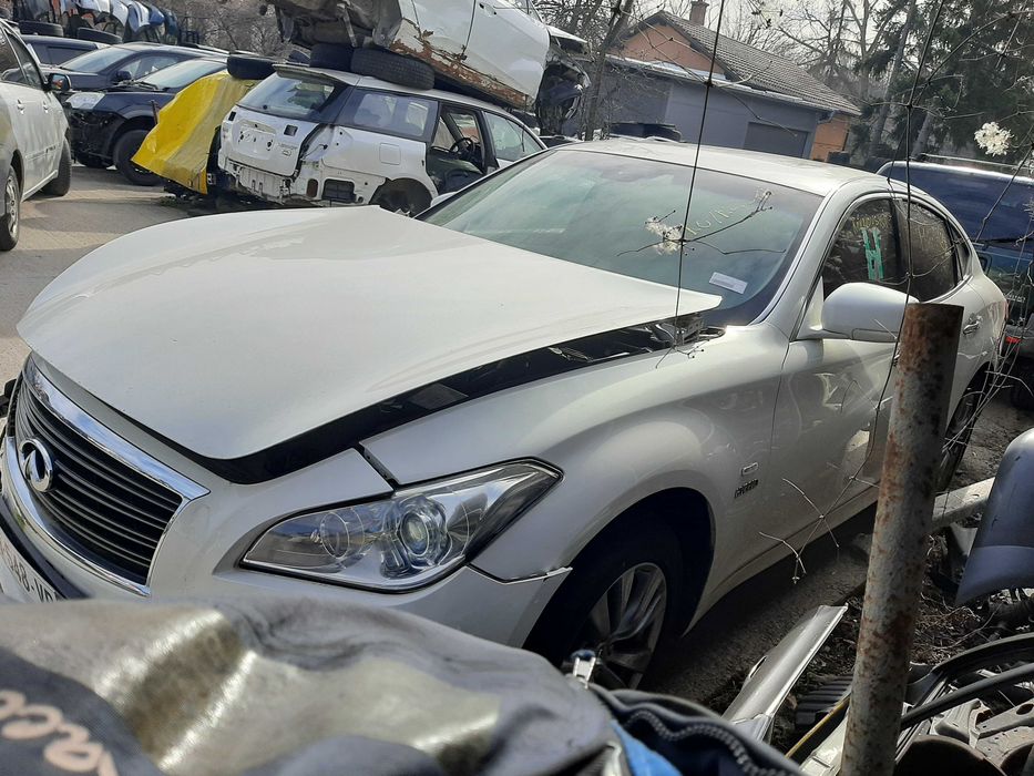 Infiniti M35h/Инфинити М35