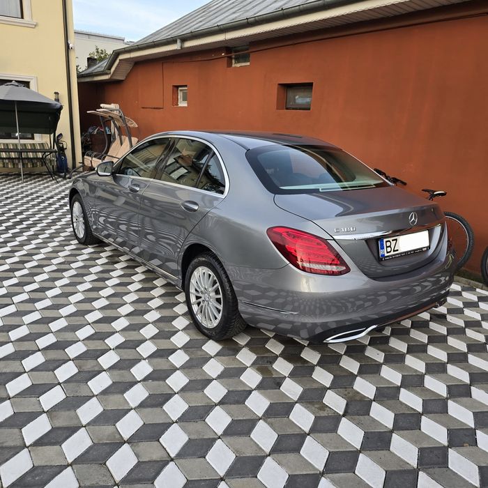 Mercedes C -Benzina-Manual