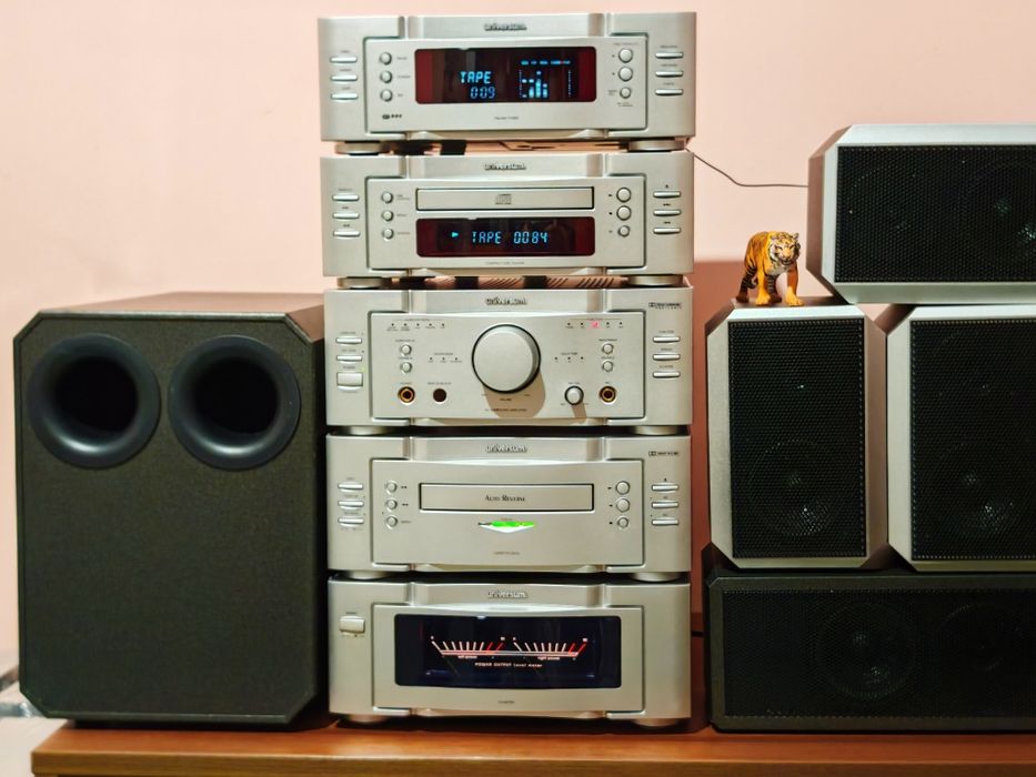 Universum VU Master-4085 Luxury Series. Premium system. Preț fix !