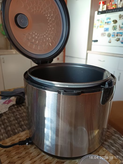 Многофункционална тенджера-Мултикукър 5 литра на Esperanza