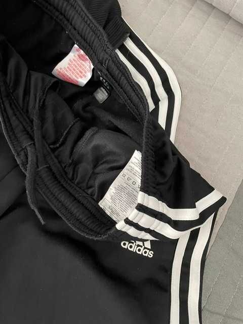 Trening Adidas Original pentru Copii (masura 152)  varsta 11 - 12 Ani