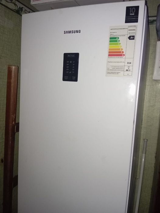 Продам холодильник