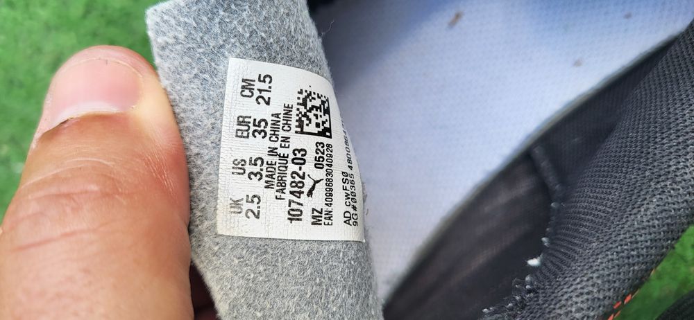 Adidasi Puma,marimea 35