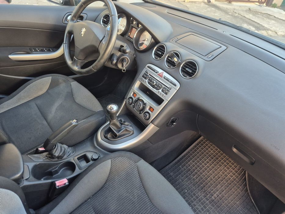 Vând Peugeot 308 an fabricație 2010