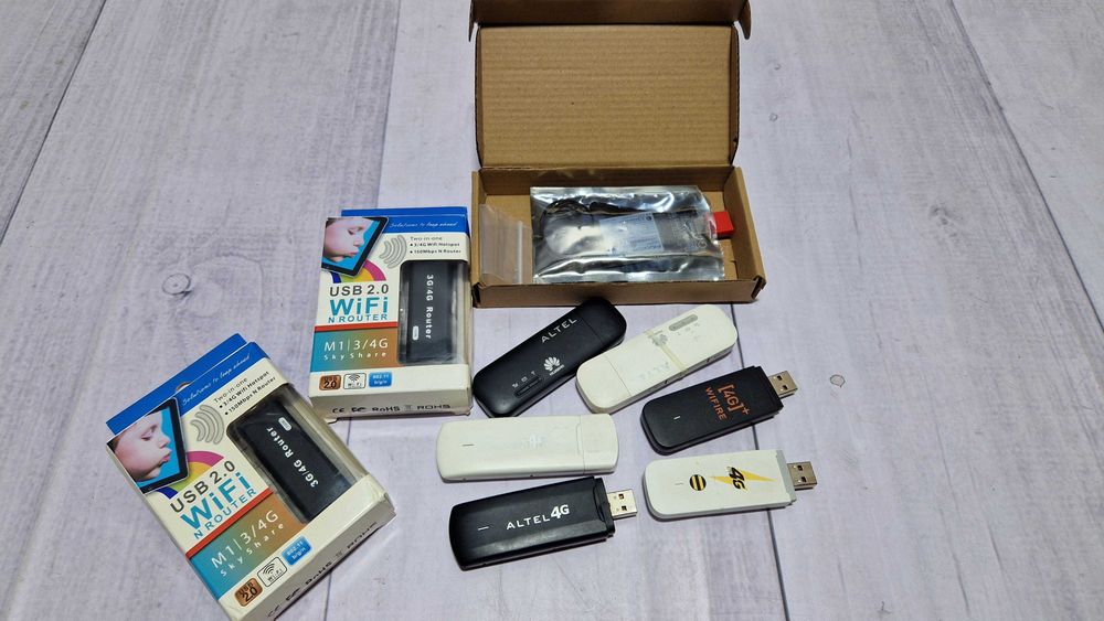 Продам комплект модемов одним лотом