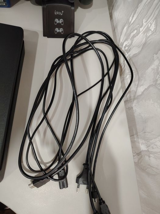 Продам playstation 4 с гарантией