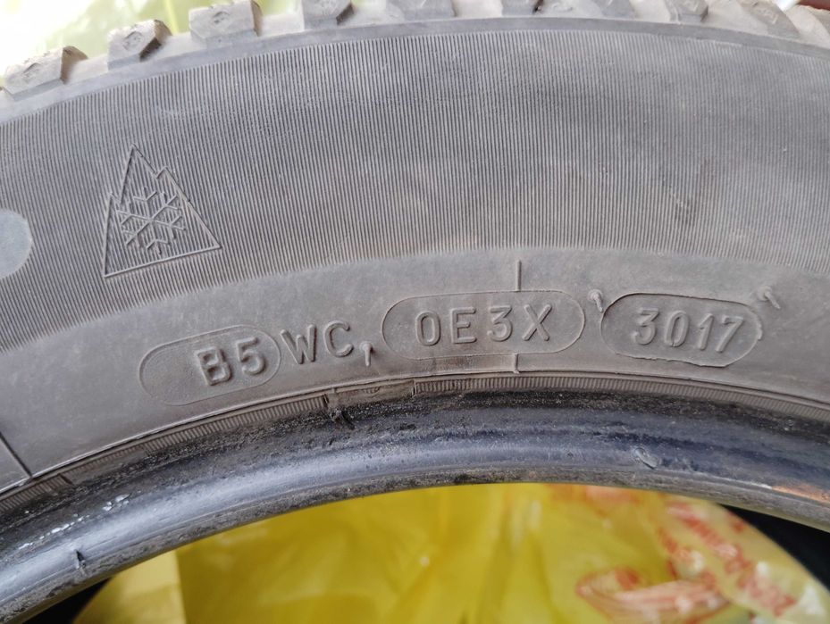 Продавам гуми зимни 2 бр 205/55/16
