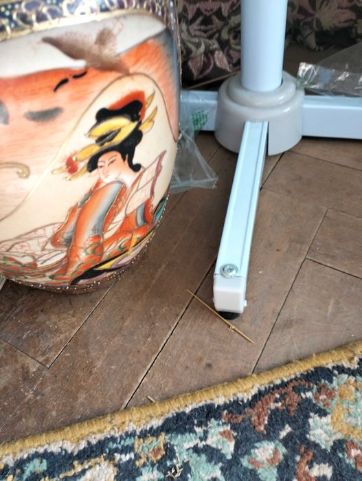 Vând vaza mare chinrezeasca