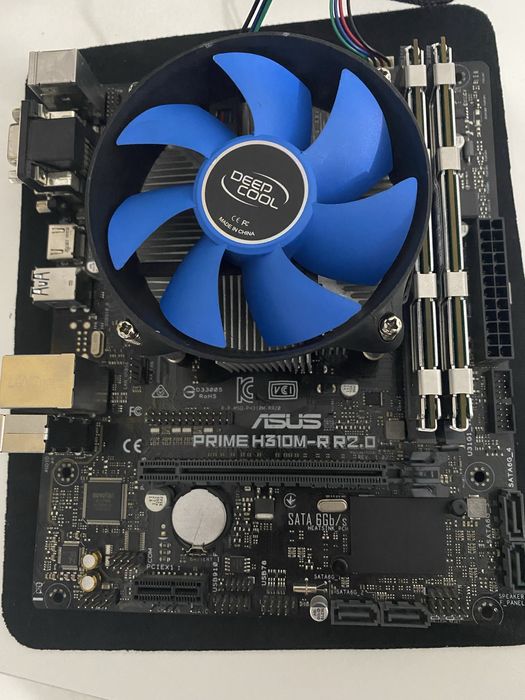 Комплект Материнская плата,процессор i3 9100f,озу 8гб,кулер