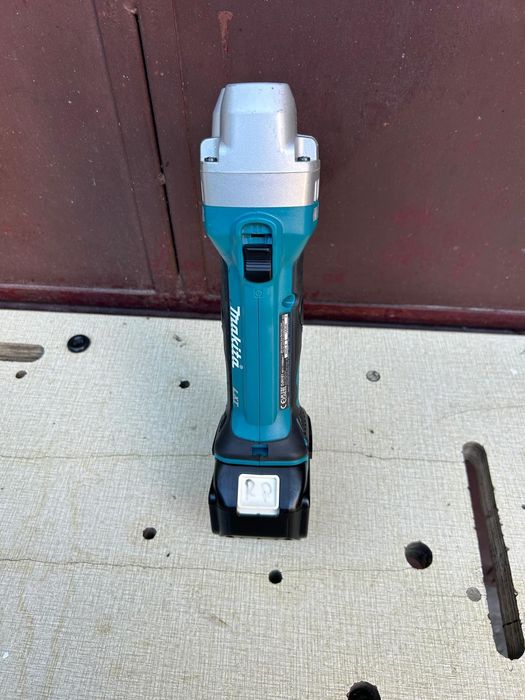 Foarfeca pt tabla ondulata Makita DJN161