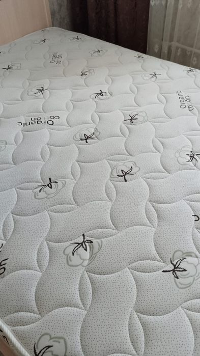 Кровать двуспальная