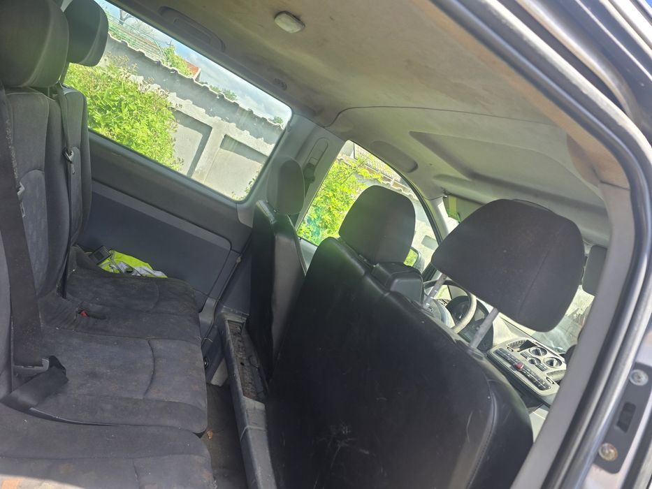 Se vinde Mercedes Vito si Opel astra h gtc