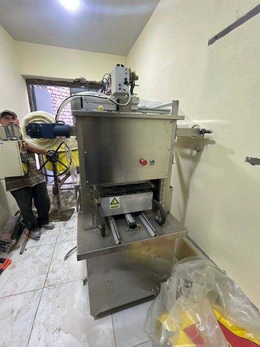 Продается станок-полуавтомат для упаковки в пластиковый стакан и ГМС