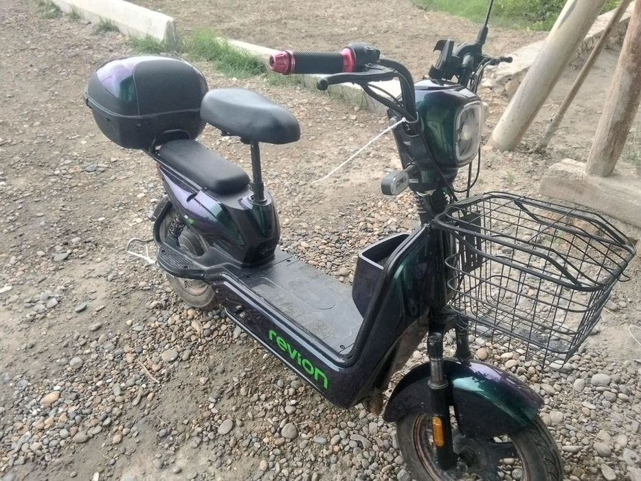 Elektiron moto sotiladi srochni pul zarirligi uchun