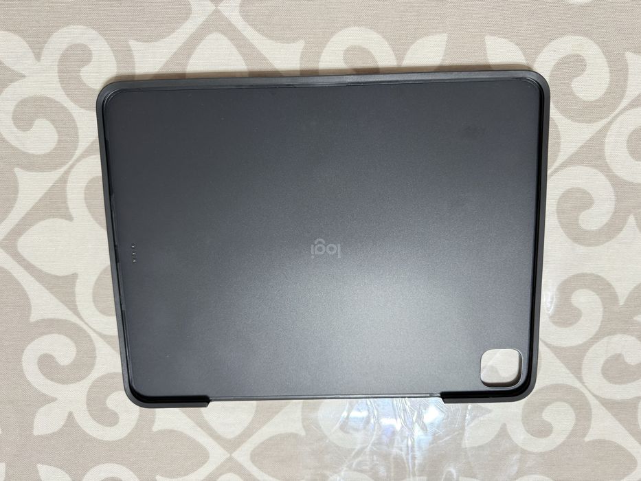 iPad Pro 13 M4 512GB cellular + Apple Pencil Pro + Logitech Combo