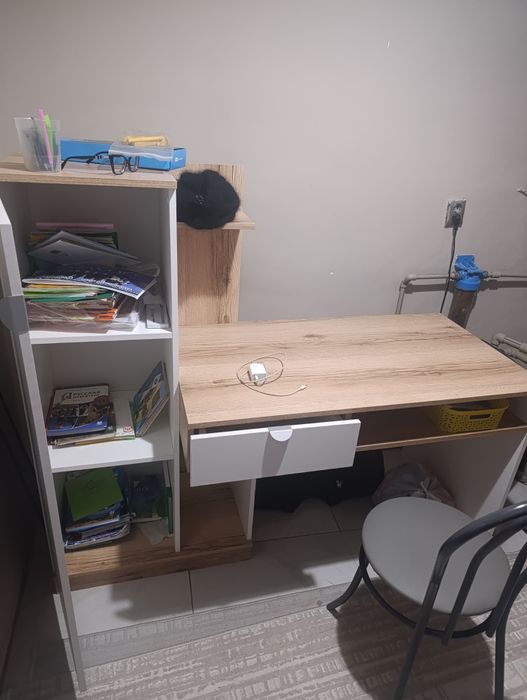 Продам стол письменный