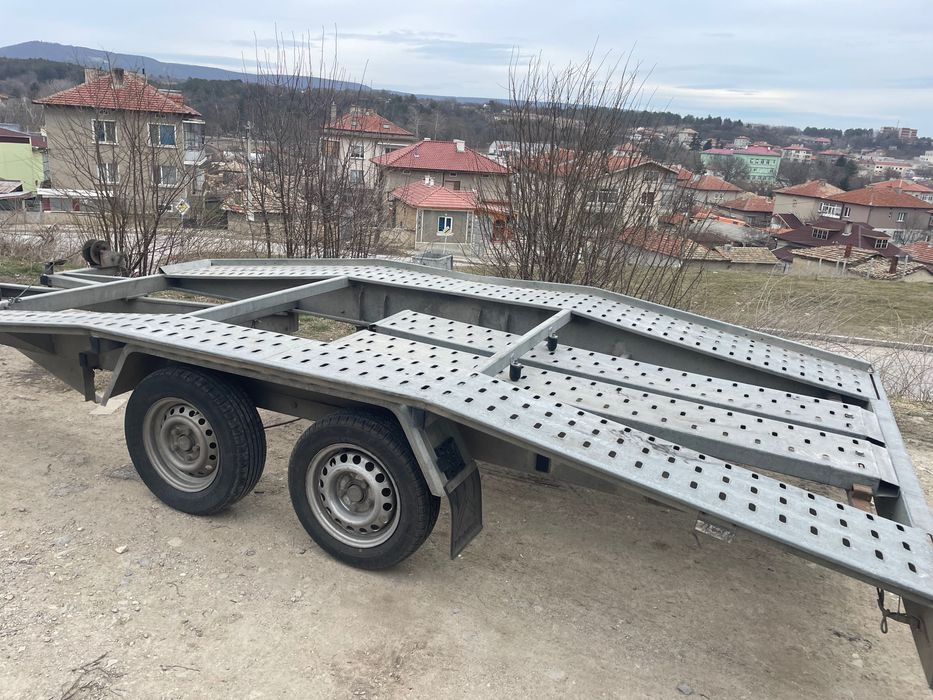 Платформа за кола