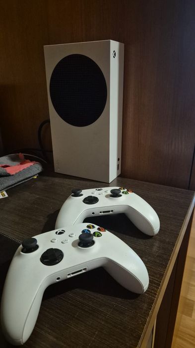 Продам X-box seria s