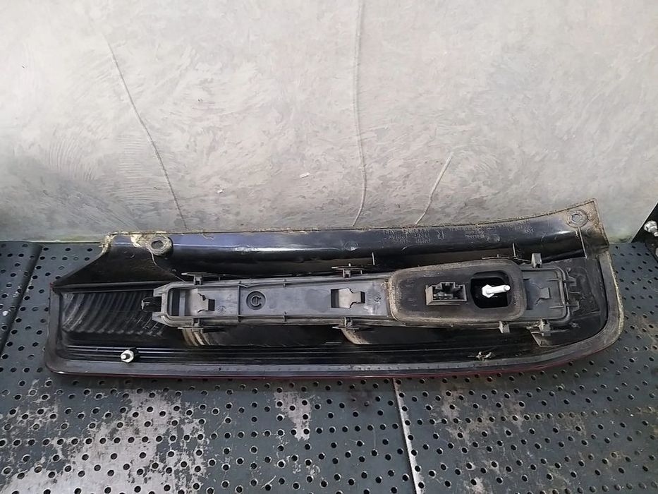 Stop tripla lampa dreapta ford fiesta 5 2s5113a602b